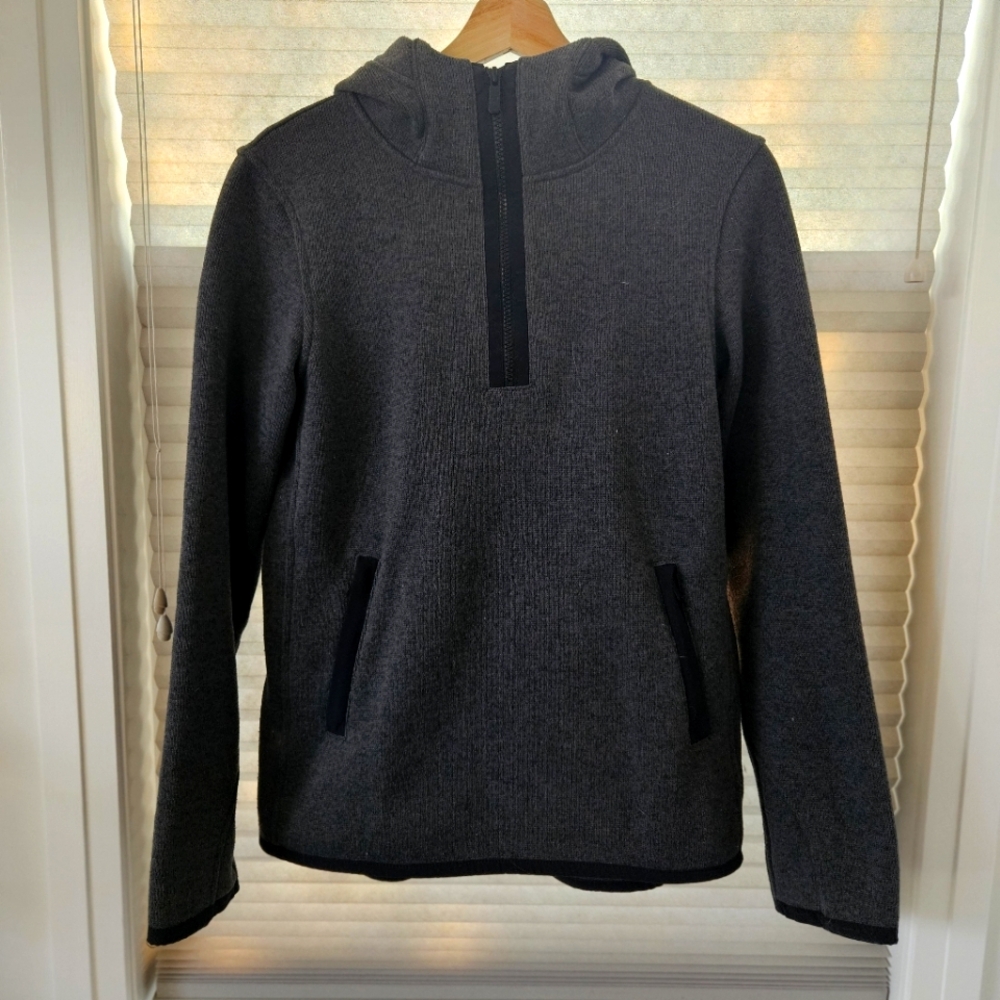 Lululemon Athletica Gray Pull Over FLEECE Sweater Size 6